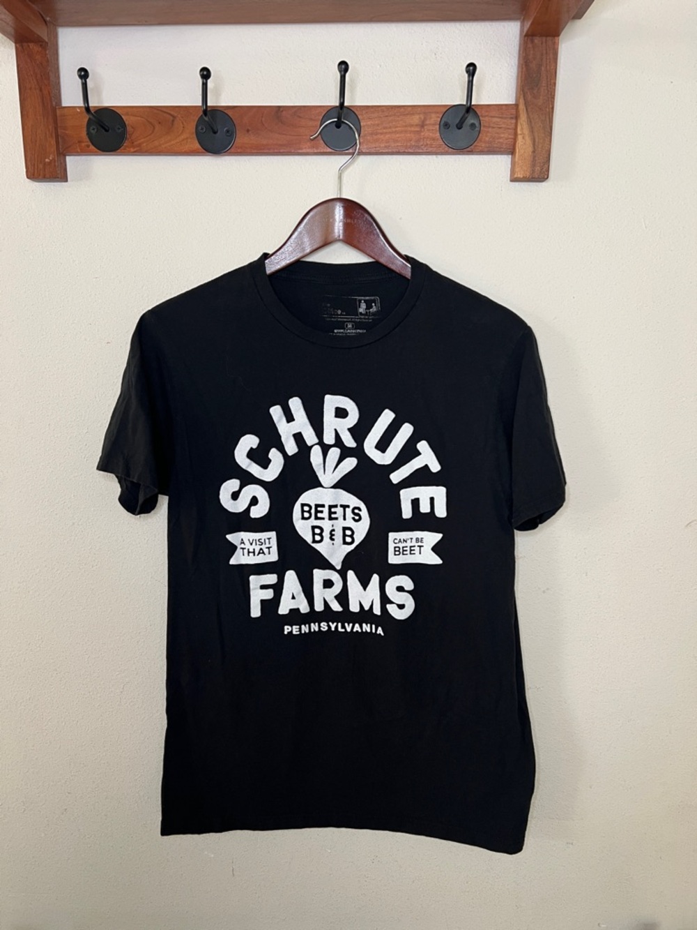 The Office Dwight Schrute Beet Farm T-Shirt Size Medium Unisex